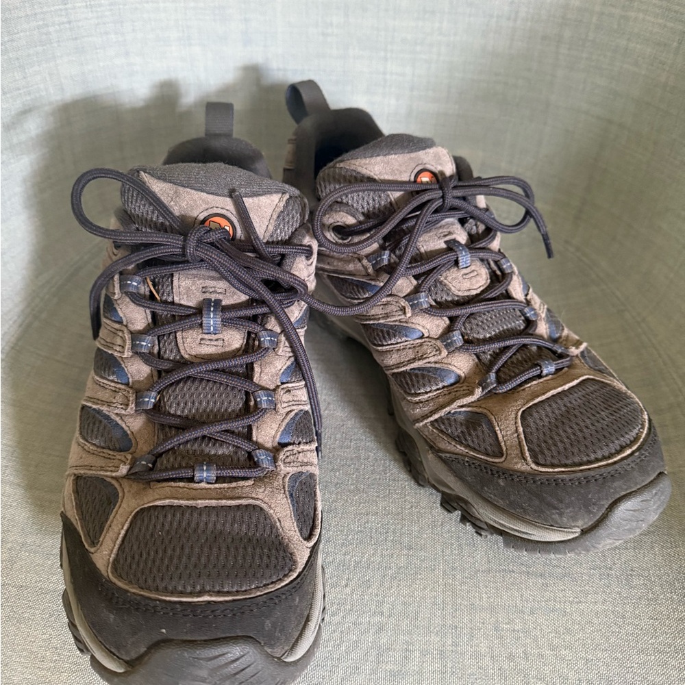 Merrell Men's Black and Tan Athletic Shoes